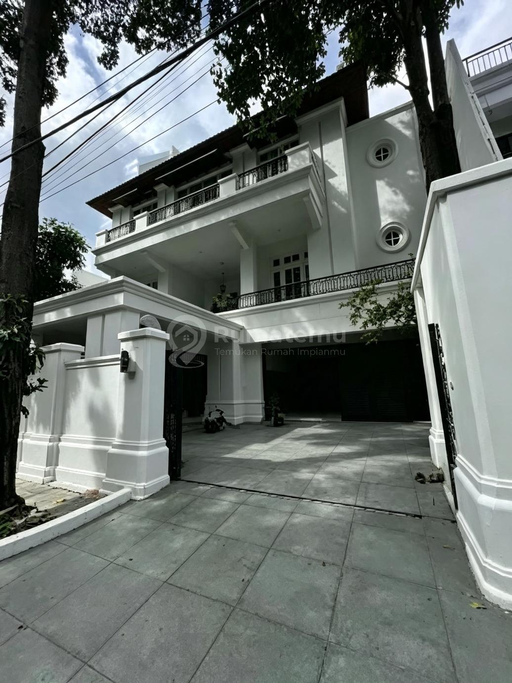 Rumah Baru Area Karang Asem, 1,5 KM ke Jw Marriott Hotel, Lokasi Super Tenang dan Adem
