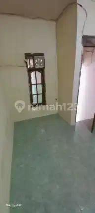Kos Kosan Sisa 1 Kamar, 500 Meter ke Wtc Mangga Dua