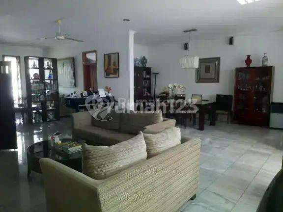 Dijual Rumah Siap Huni di Senopati, Kebayoran Baru