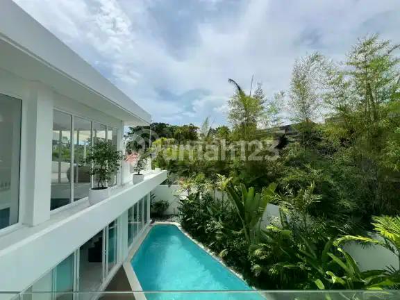 Rv-3004 Luxurious 6-Bedroom Villa In Canggu: Brand New, Leasehold Opportunity