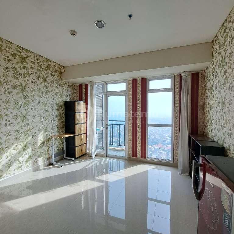 Dijual cepat Puri Orchard Apartment semi furnished Lokasi sangat strategis di depan jalan tol lingkar luar menuju arah PIK, Cengkareng