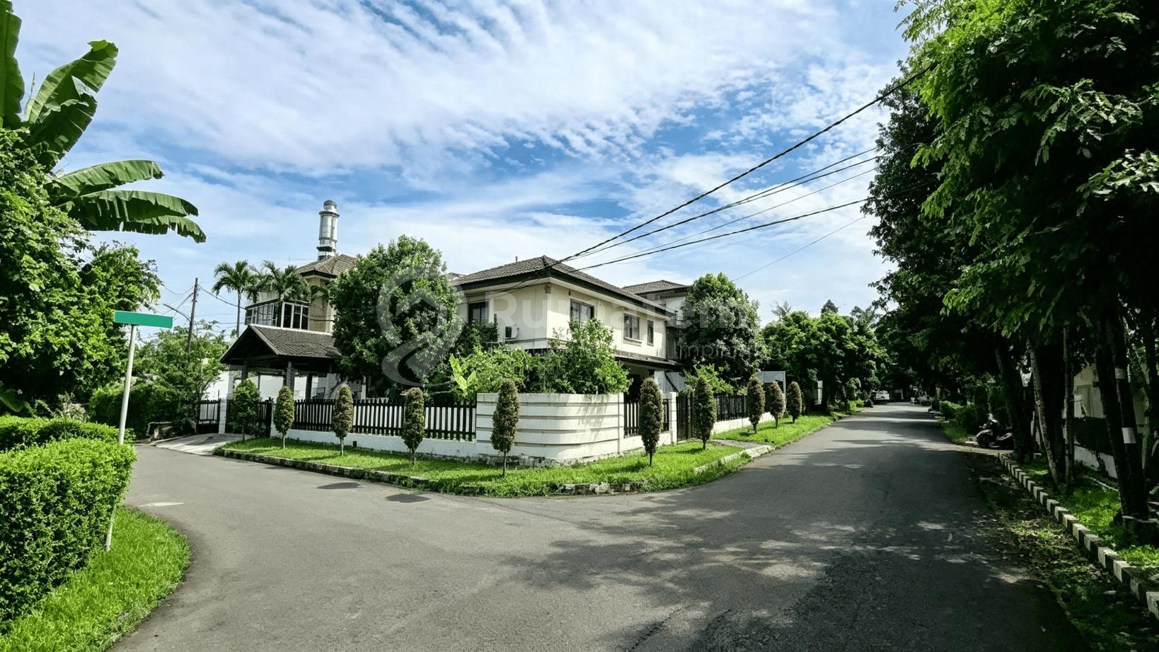 Rumah Hook di Jln Adhyaksa, Lokasi Tenang dan Nyaman