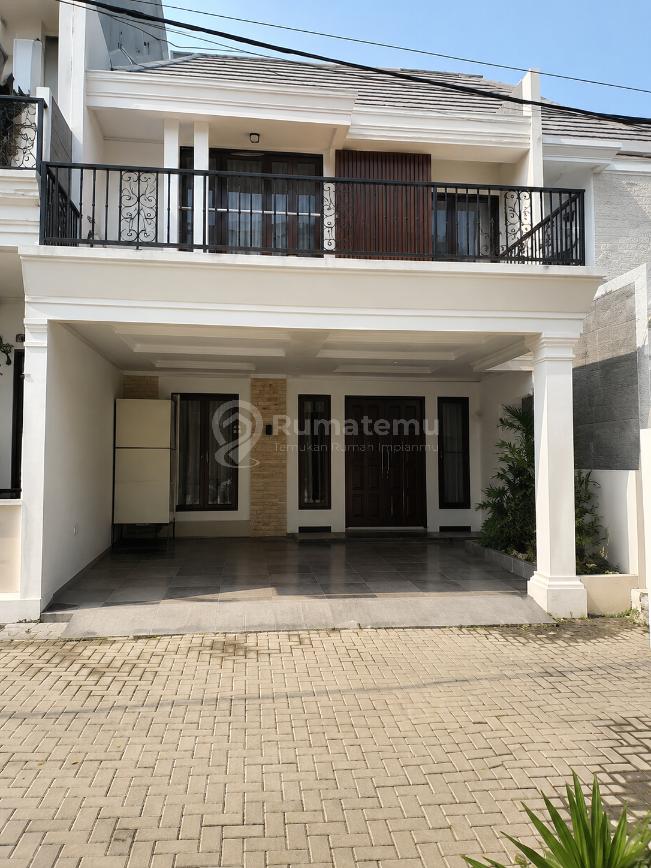 Dijual town house terdapat Mini bar / partisi di Ciganjur, Jagakarsa, Jakarta Selatan