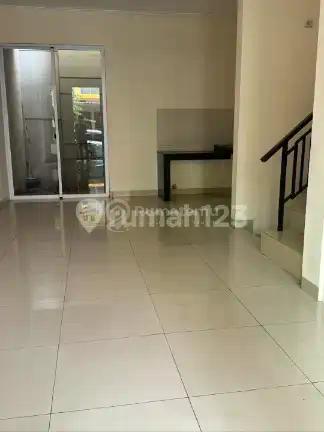 Rumah Murah 2 Lantai di Green Lake Cipondoh Karang Tengah Tangerang Kota Banten