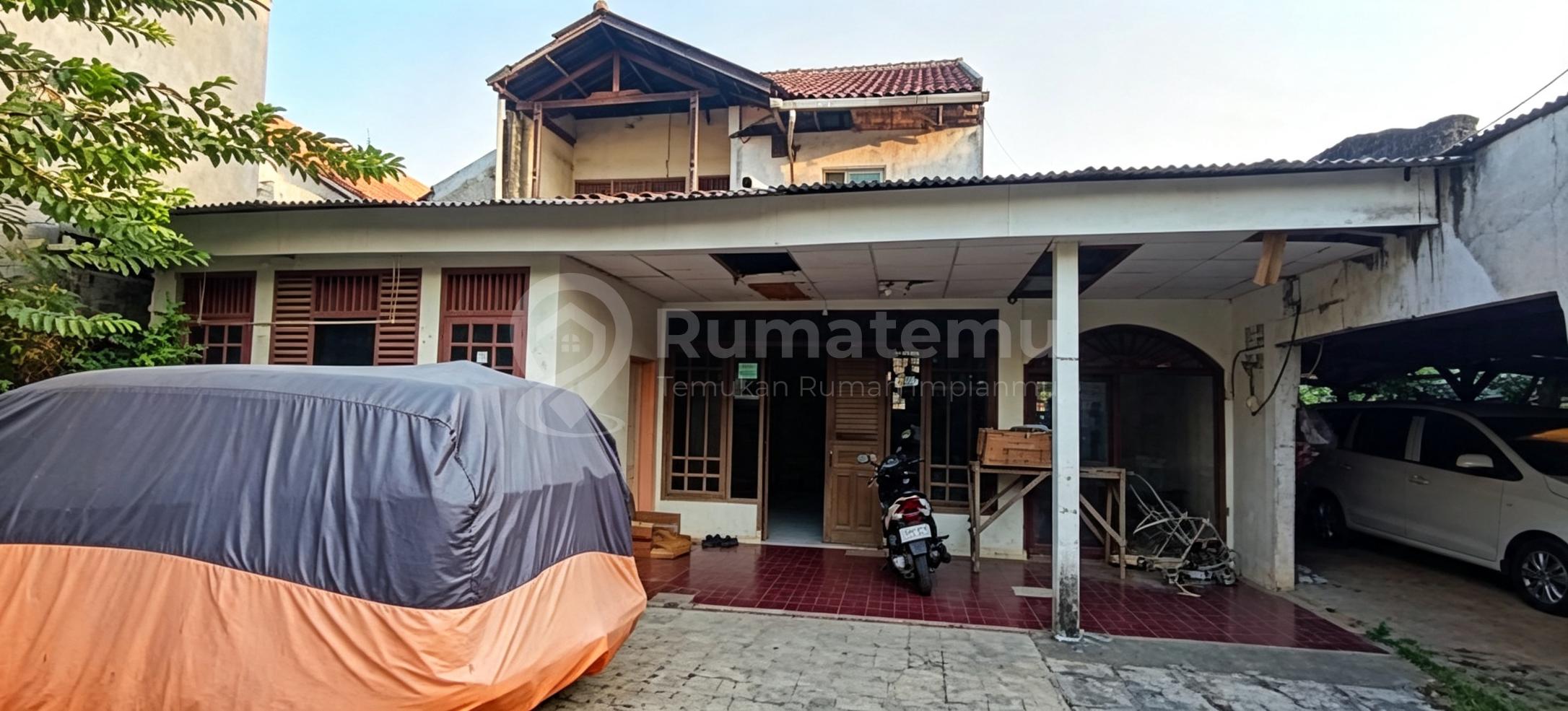Dijual atau Disewakan Rumah 2 Lantai Nyaman dan siap huni di Cawang, Kramat Jati, Jakarta Timur.