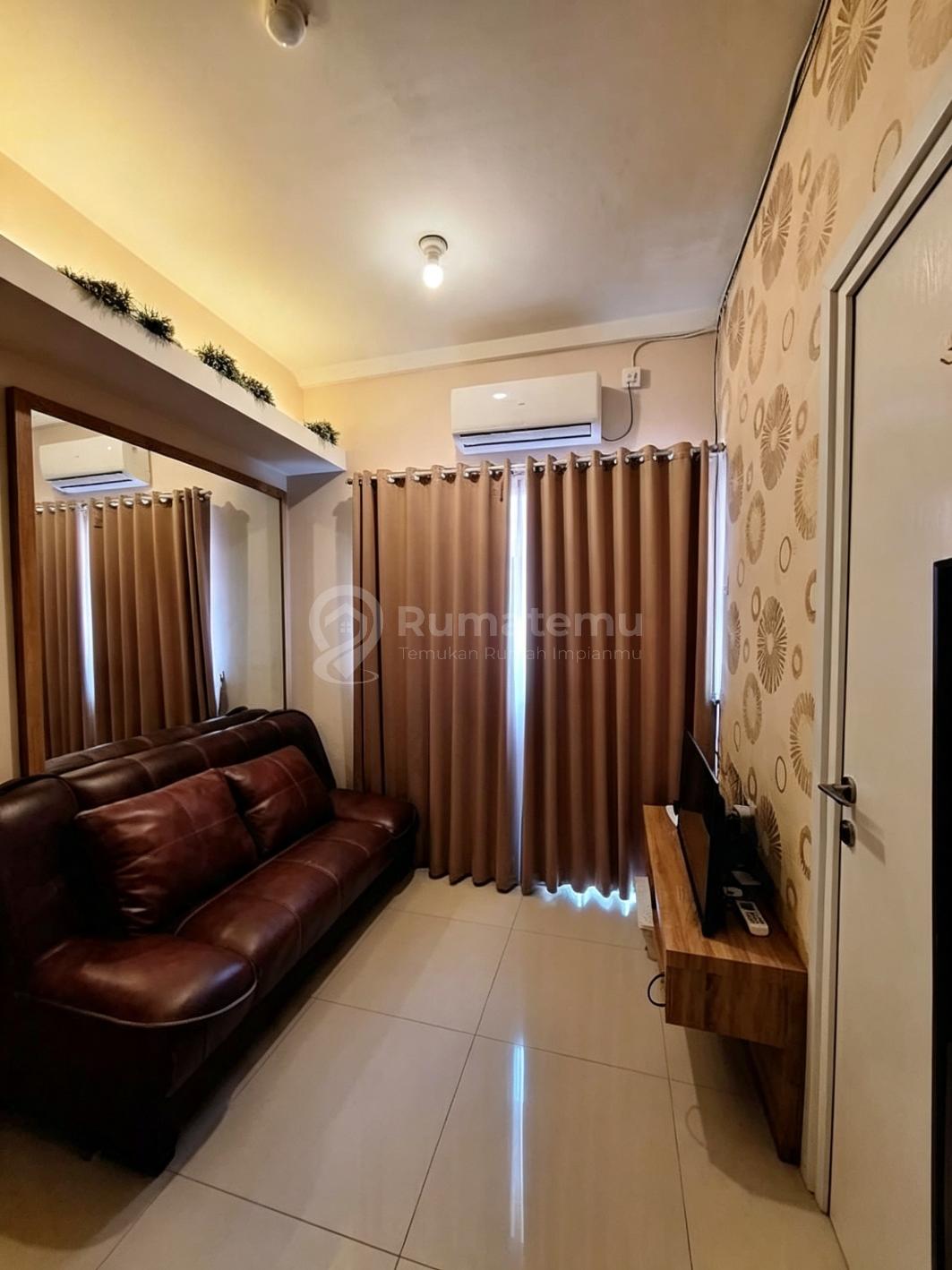 dijual 2 br Fully furnished Apartemen Green Pramuka Tower Orchid Pool view