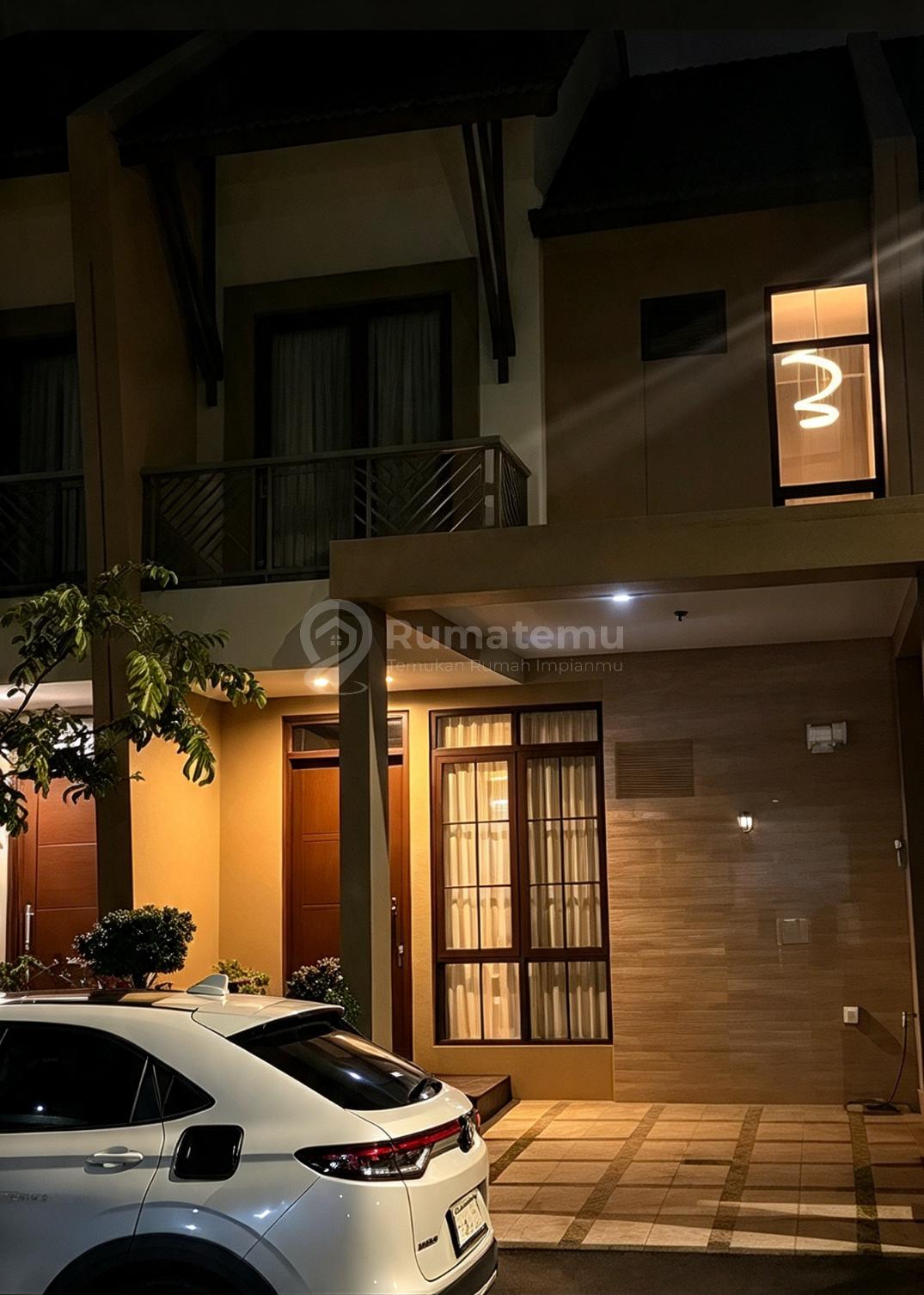 Disewakan Rumah 2 Lantai 2 KT di Podomoro Park Cluslster Padmagriya