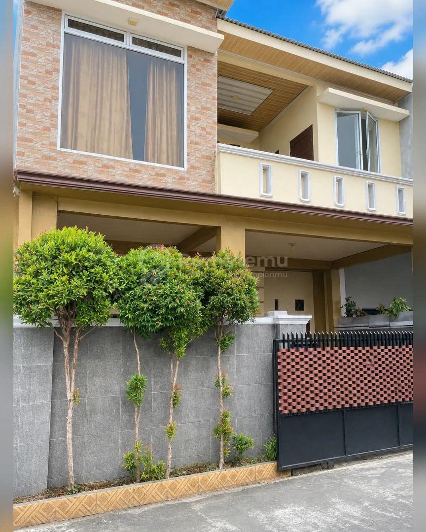Dijual rumah 2 lantai siap huni
