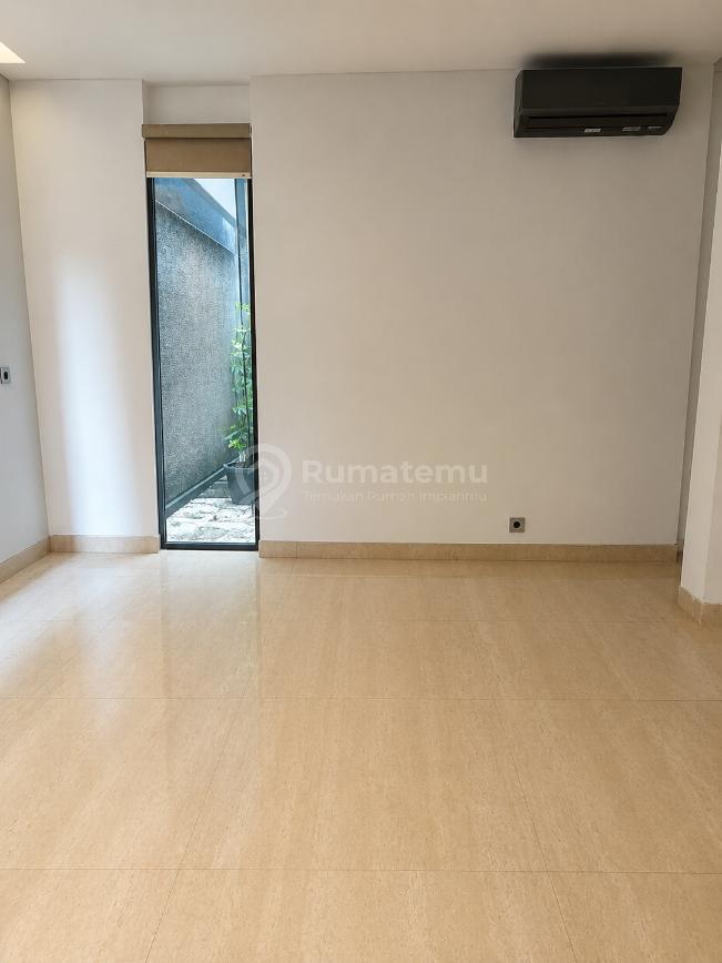 Rumah Cluester baru Renov 2Lt Siap Huni di Veteran Bintaro Jaksel