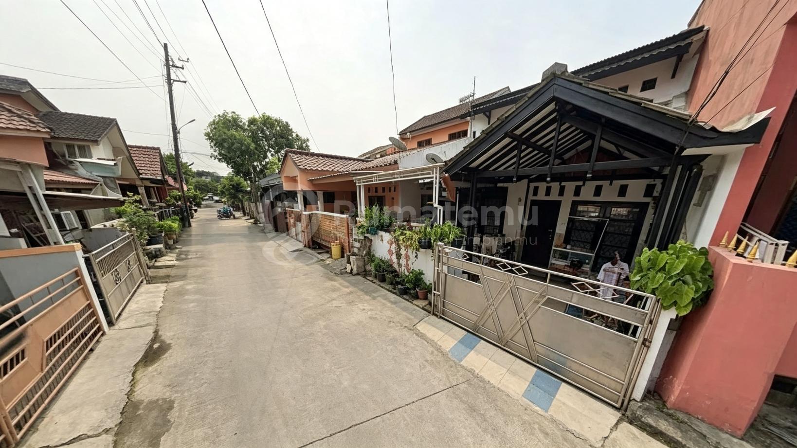 Dijual rumah Akses 2 jalan mobil lebih di komplek Tytyan Kencana, Marga Mulya Bekasi Utara