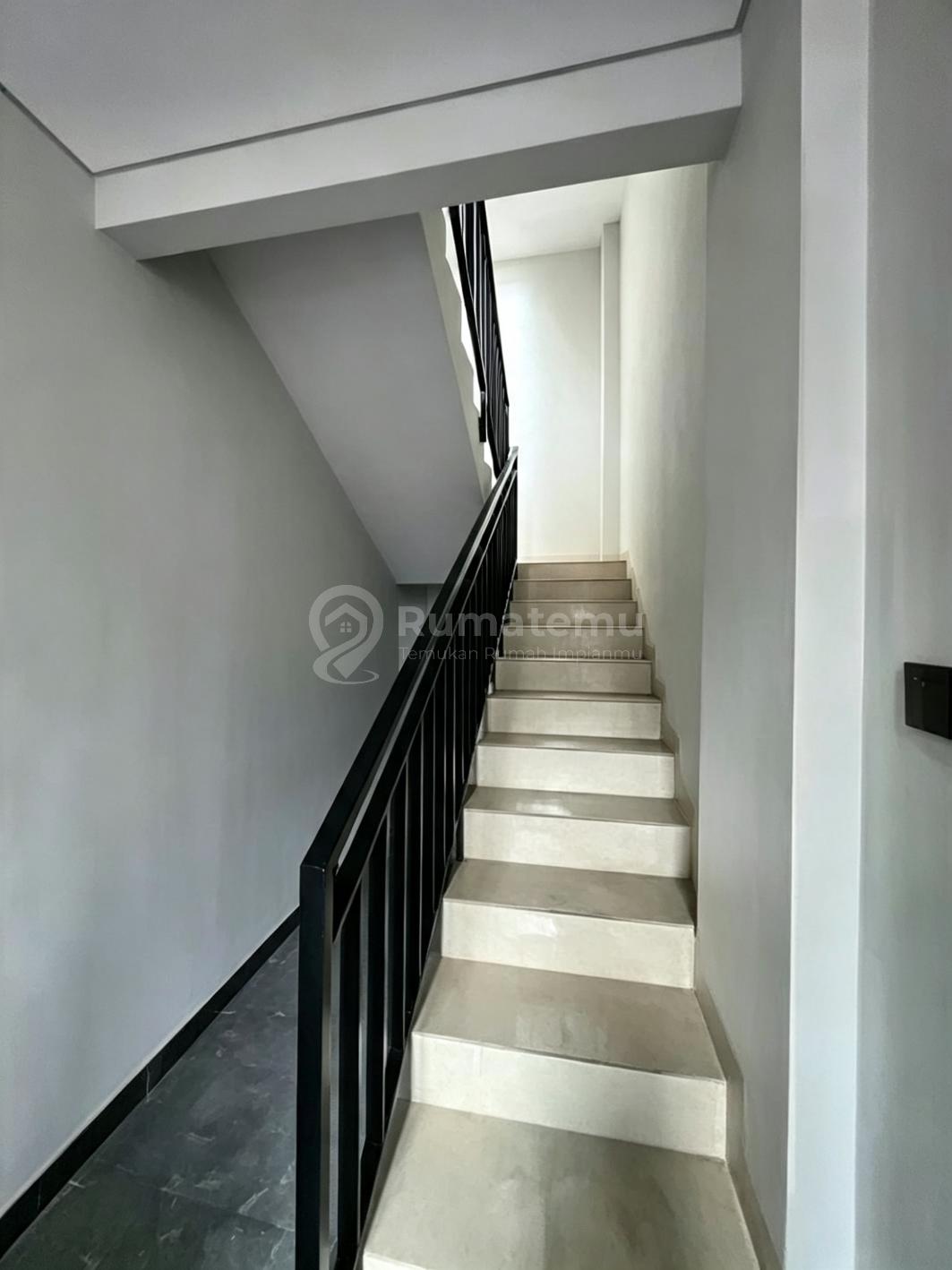 Rumah di Pik 1 Cluster Florence