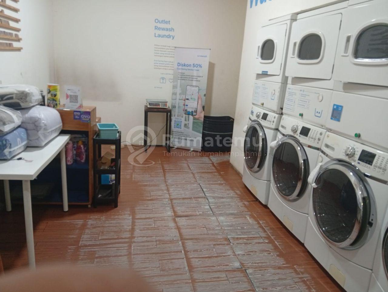 Ruko Strategis di Graha Raya dengan 2 Lantai dan 2 Kamar Mandi