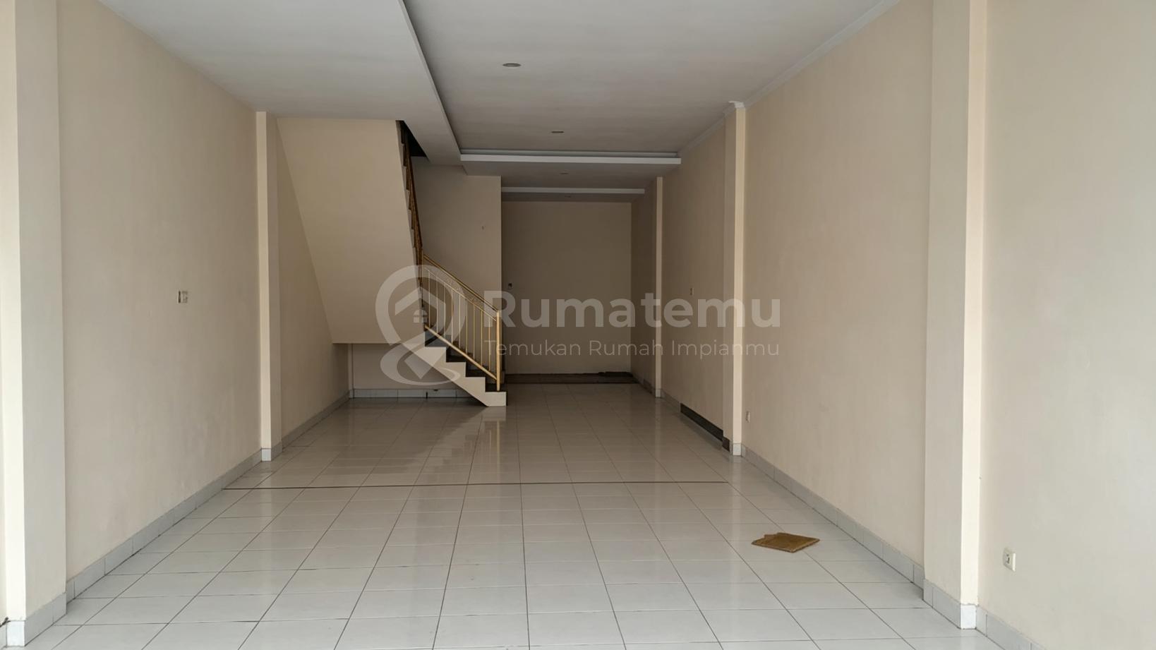 Disewa Ruko The best Commersial area di jl.Kemang, Bangka, Mampang Prapatan, Jakarta Sela