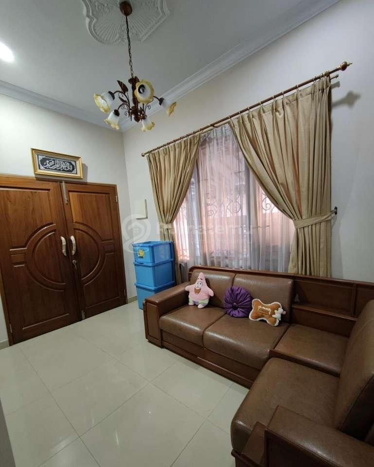 Dijual Rumah Secondary Terawat Kokoh di Cipinang Muara Jakarta Timur 