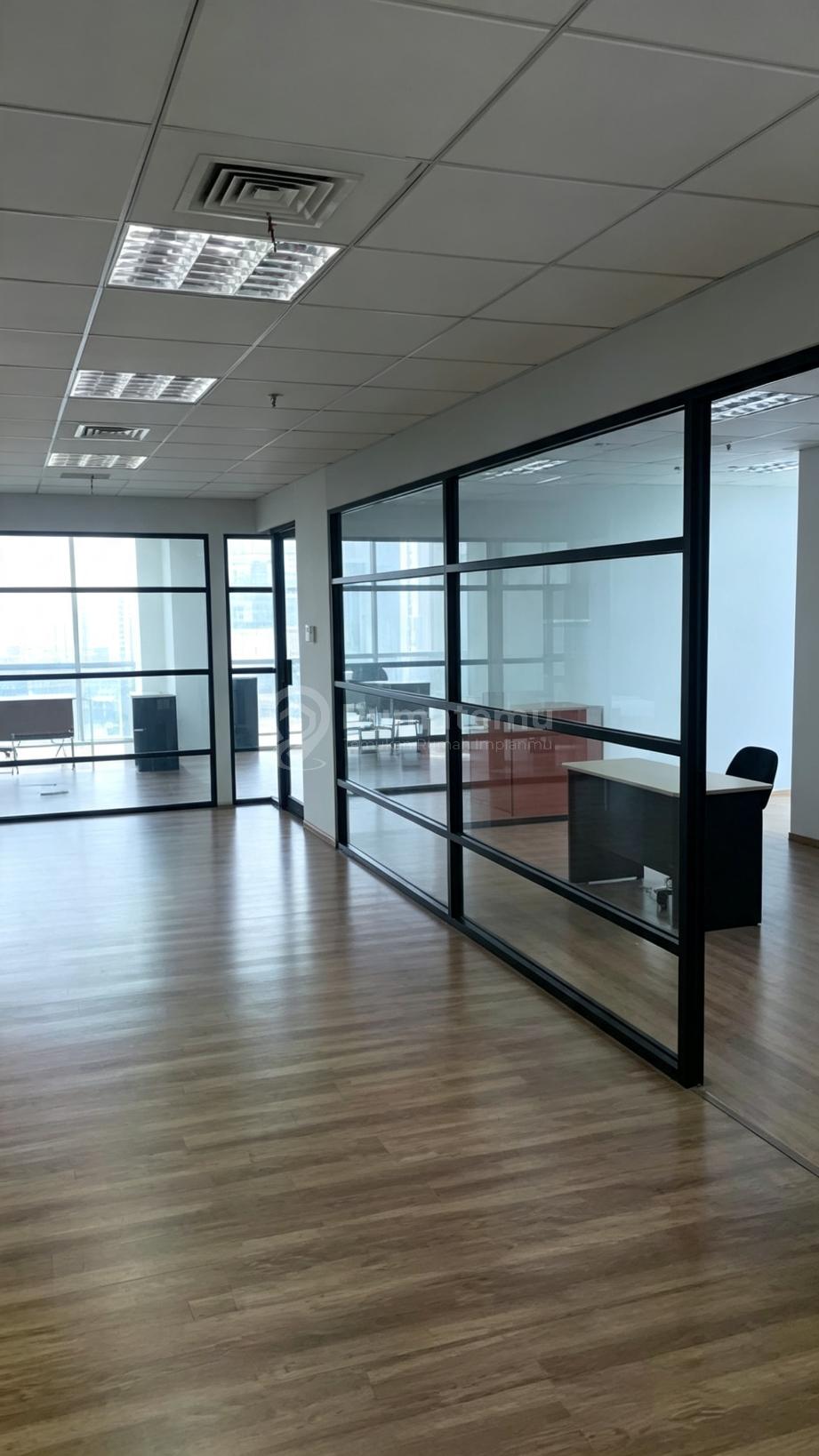 Office Space Pik Uk 512m2 High Floor Semi Furnish