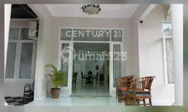 Rumah Cantik 3+1 Kt Hadap Utara Lingkungan Nyaman di Pulomas