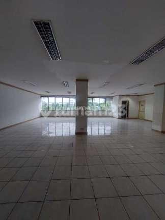 Ruko Gandeng 3 Rare- Puri Indah - 3,5 Lantai - Lantai Sudah Plong