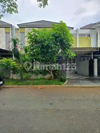 Rumah Second Dalam Perumahan Metland Menteng