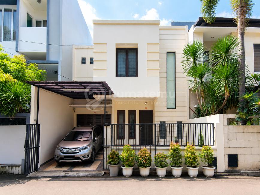 RUMAH PALMERAH RESIDENCE DALAM LINGKUNGAN KOMPLEK JAKARTA BARAT