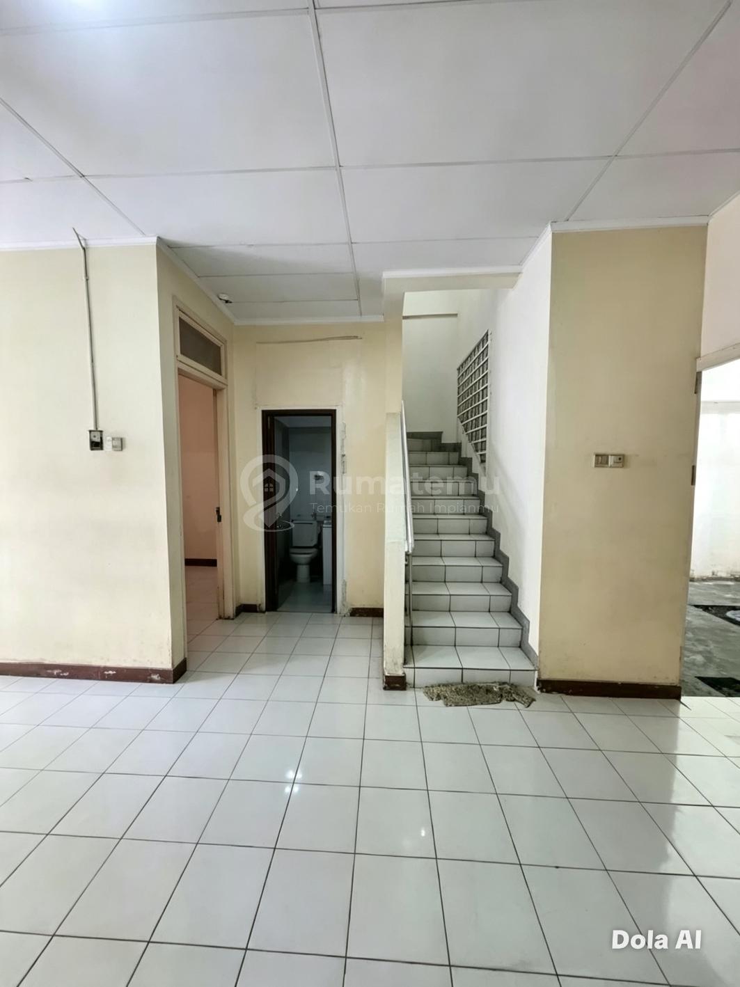 Dijual Cepat Rumah Arah Timur Laut @Taman Palem Lestari