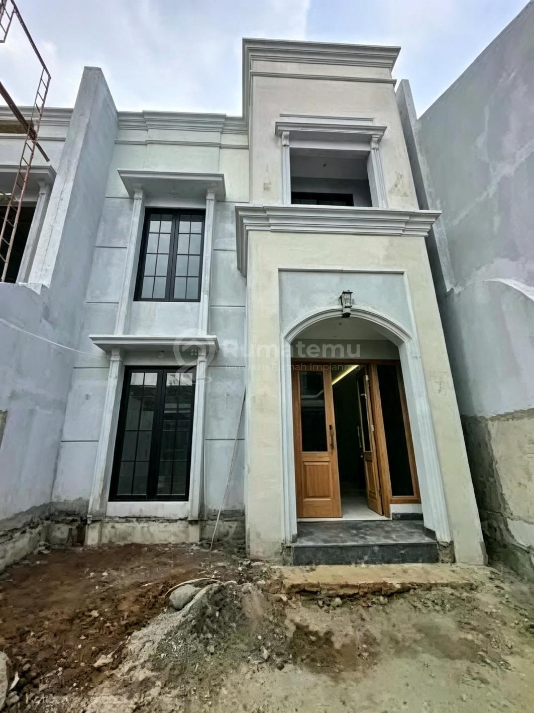Rumah Baru Dalam Komplek di Pondok Bambu
