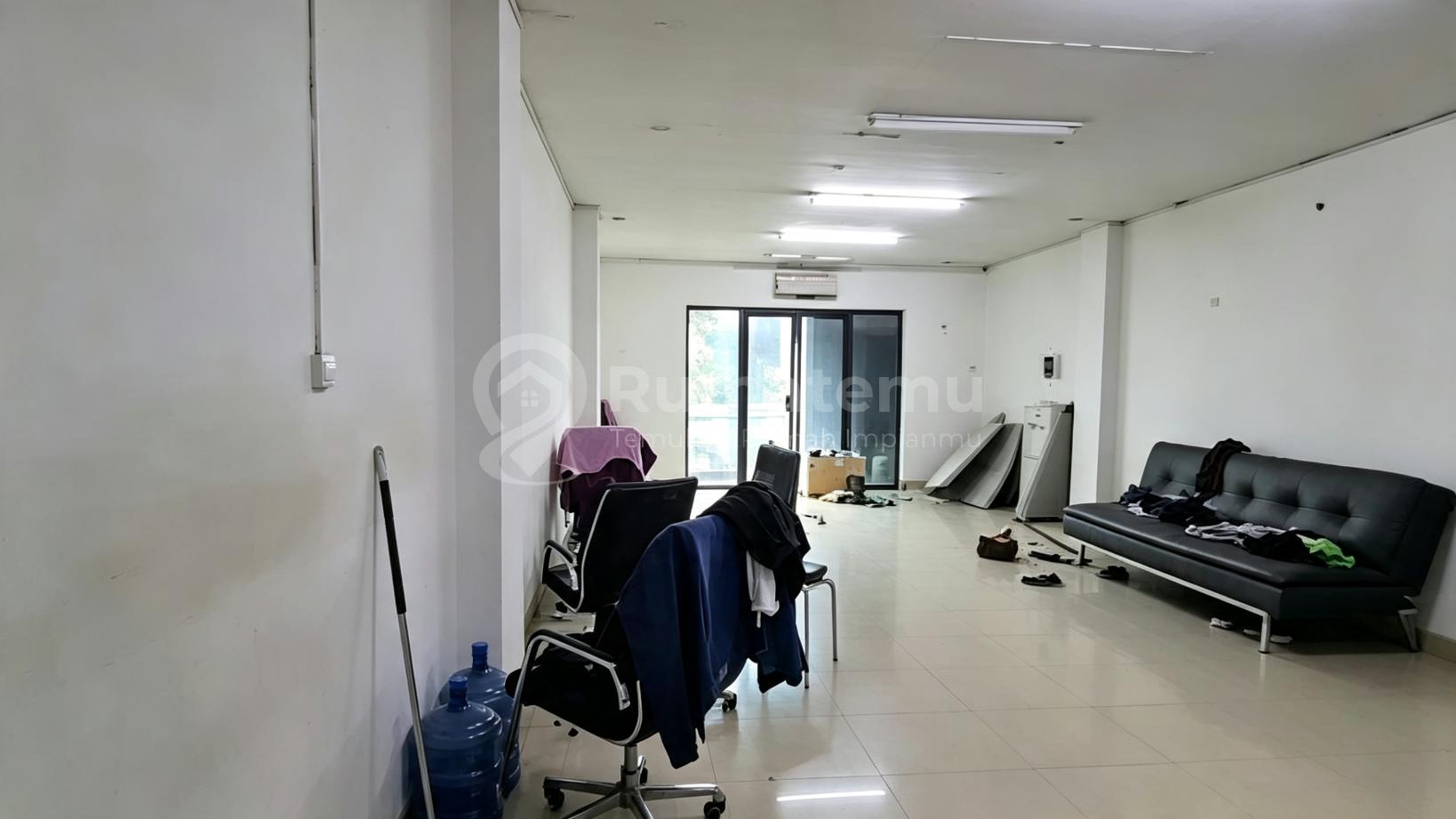 Disewakan ruko 3 lantai cocok untuk tempat usaha di area Gandaria Selatan, Cilandak