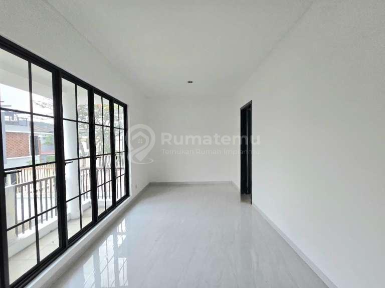 Dijual rumah cluster turun harga di Discovery Bintaro TF8 2607
