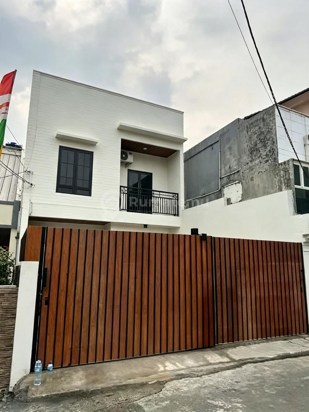 Rumah Siap Huni Komplek di Rawa Bambu, 200 Meter ke Jalan Raya