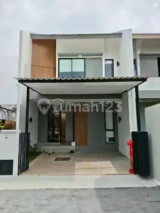 Rumah Baru Jakarta Barat Lebar 6 - 2 Lantai di Bawah 2 M
