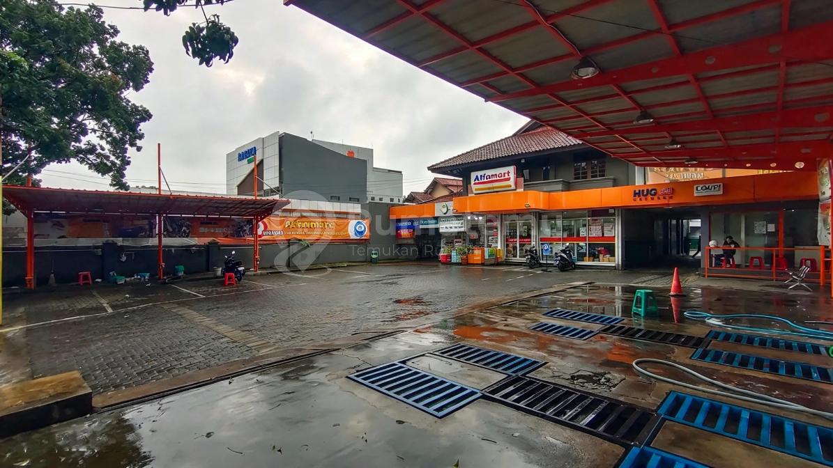 Dijual Toko Golden Area Tempat Usaha Lokasi Strategis Mainroad Surapati Bandung Lt 1.196
