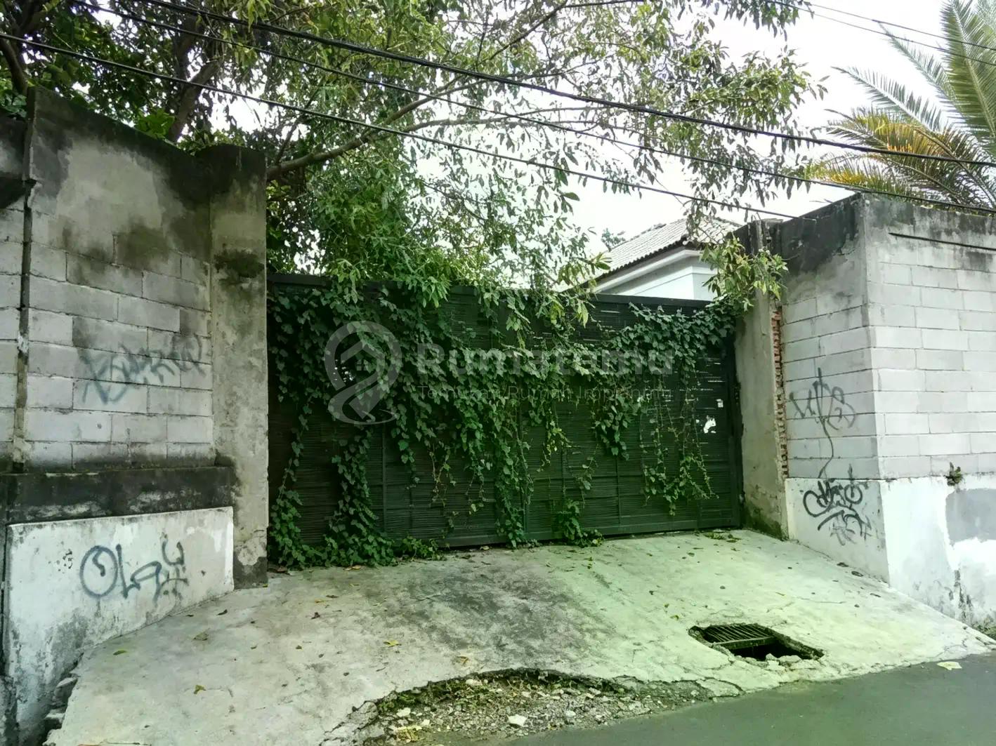 Tanah Lokasi Komersial di Bangka Kemang