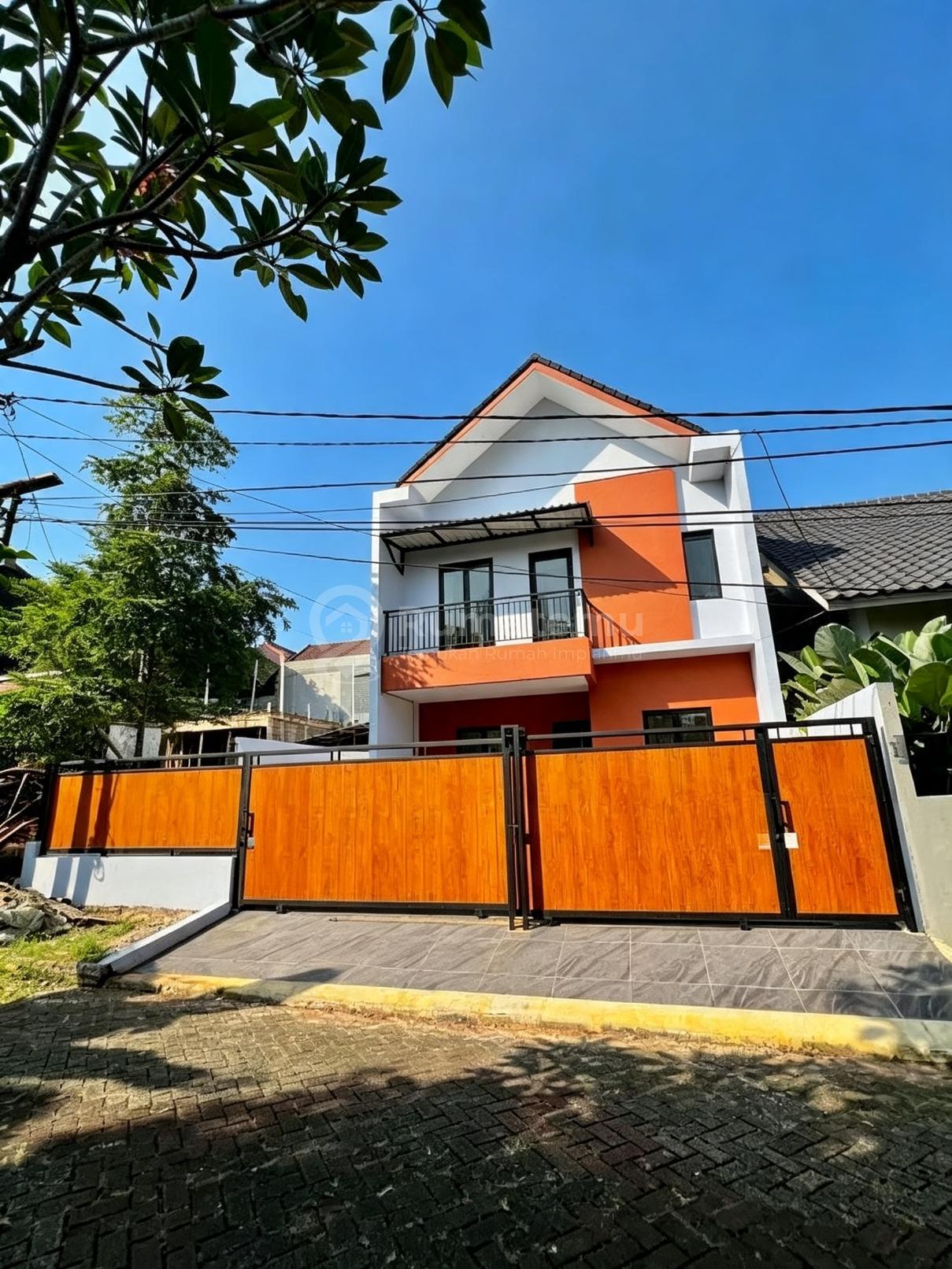 Dijual Siap Huni, Rumah, 2 Lantai Lokasi Strategis, bisa Kpr,Griyaloka@Bsd City