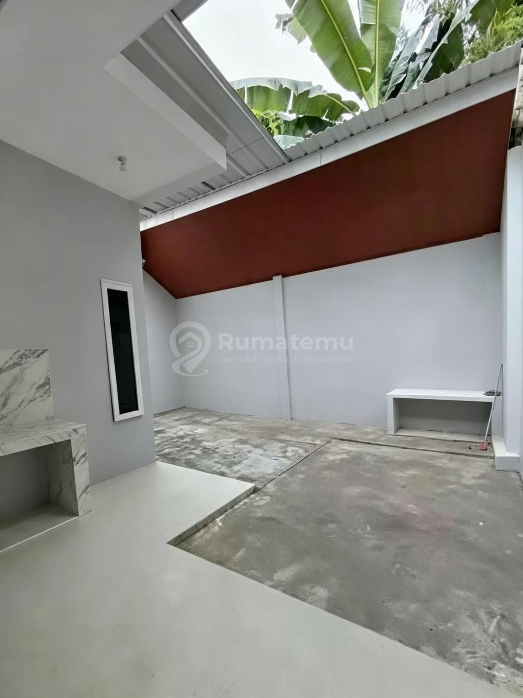 Rumah Baru Siap Huni, 50 Meter ke Jalan Muhi Raya Pondok Pinang