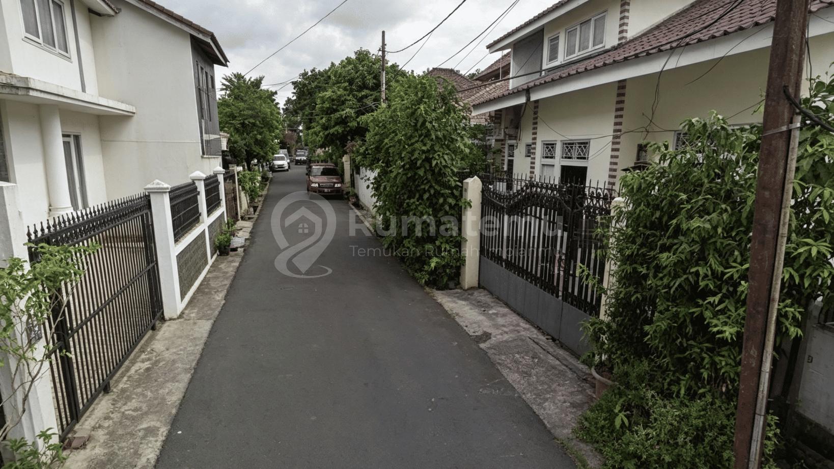 Dijual rumah kost Akses 2 jalan mobil Hadap Selatan di Tebet, Menteng Dalam, Jakarta Selatan