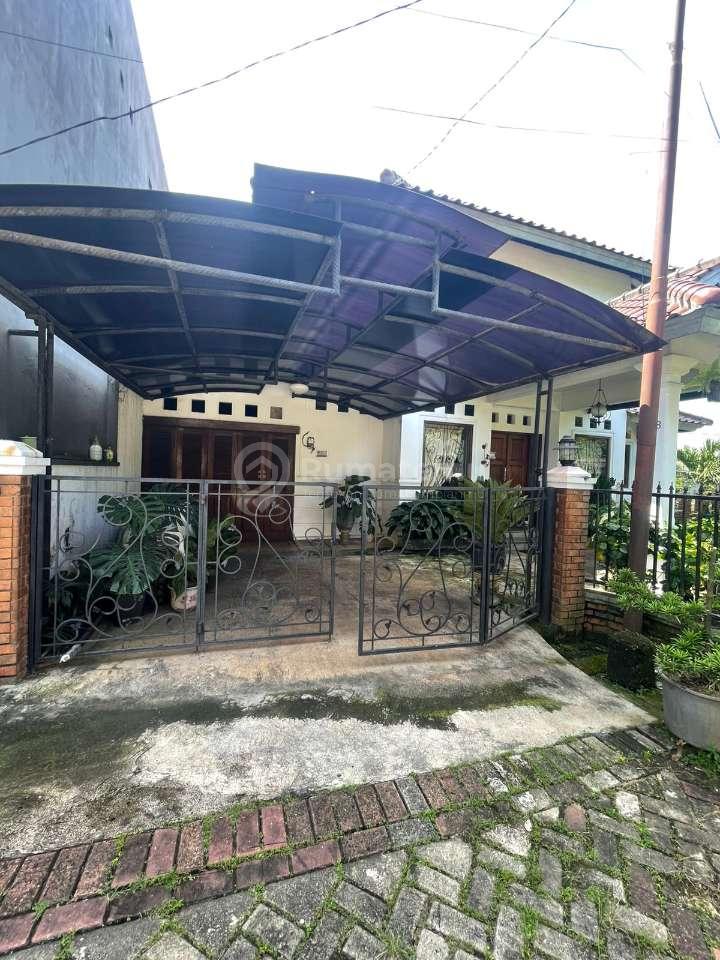 Dijual rumah Hadap Selatan hook komplek di Cireundeu, Ciputat, Tangsel