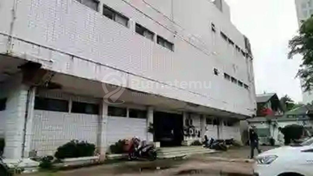 Gedung 3 Lantai Kawasan Bisnis Strategis Jl. Ampera Cilandak