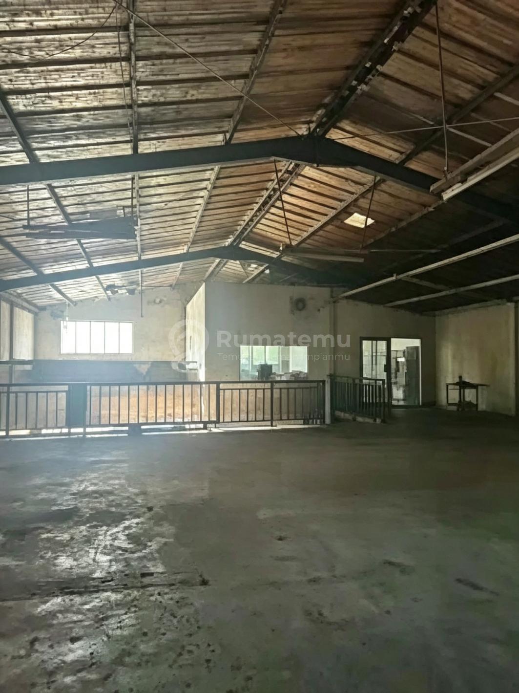 Gudang Dalan Kawasan 2 Lantai Siap Pakai Nego Sampe Deal