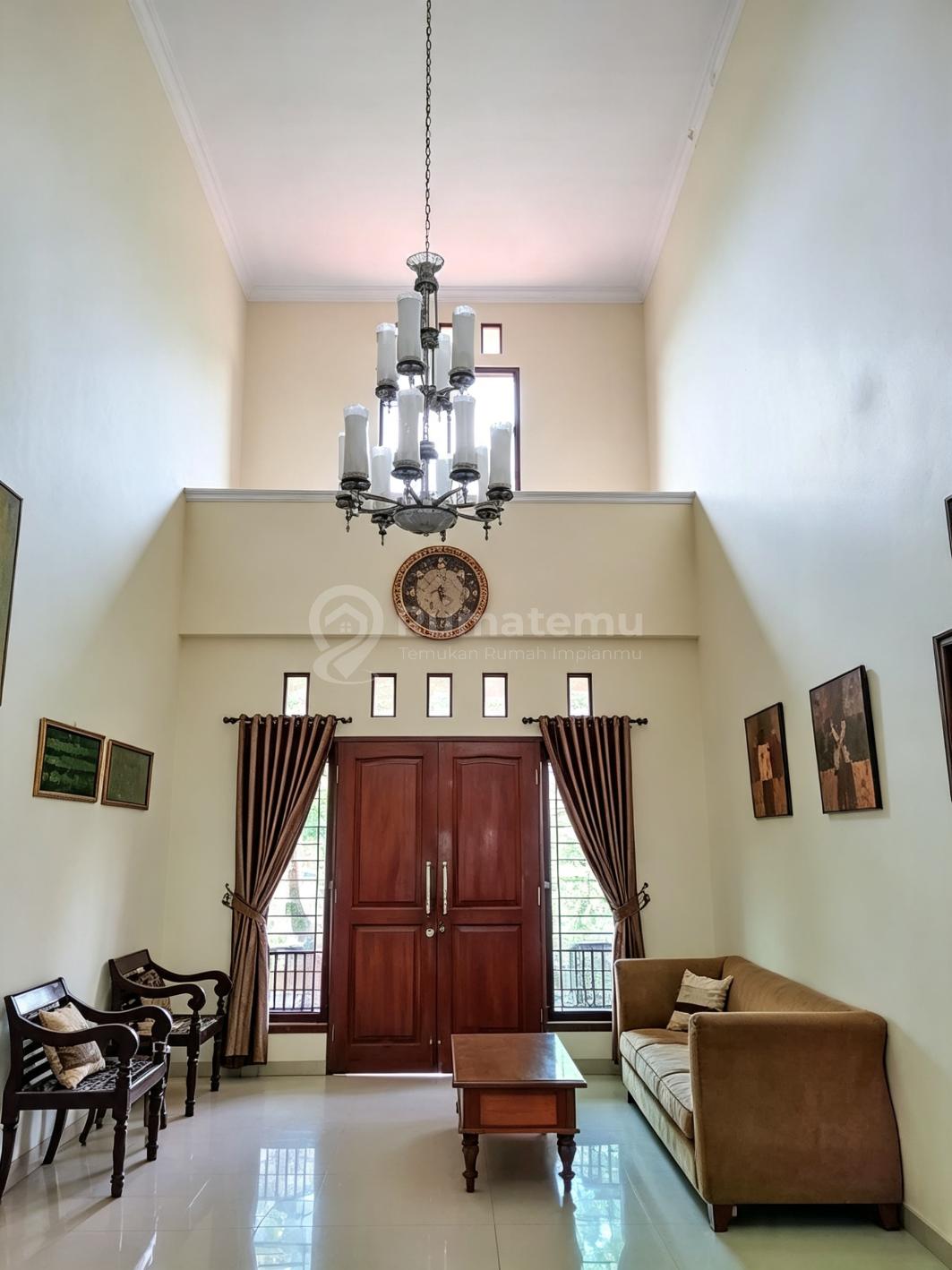 Rumah Cantik Siap Huni di Laweyan Solo