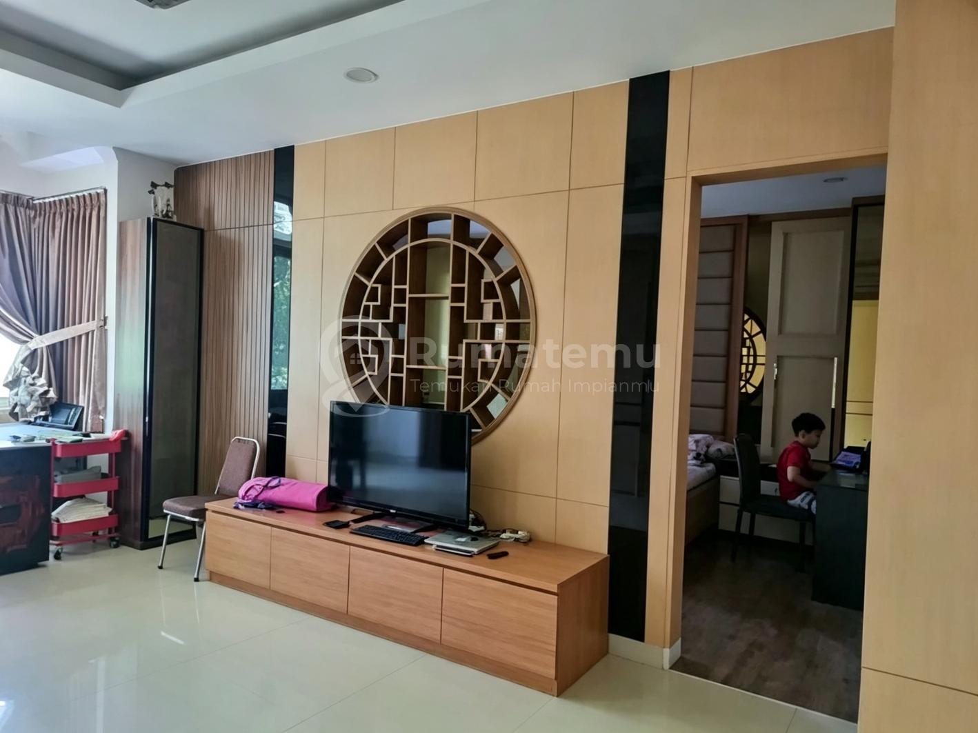 Rumah Garden House Pik 1 Fully Furnish 3+1 Br Siap Huni