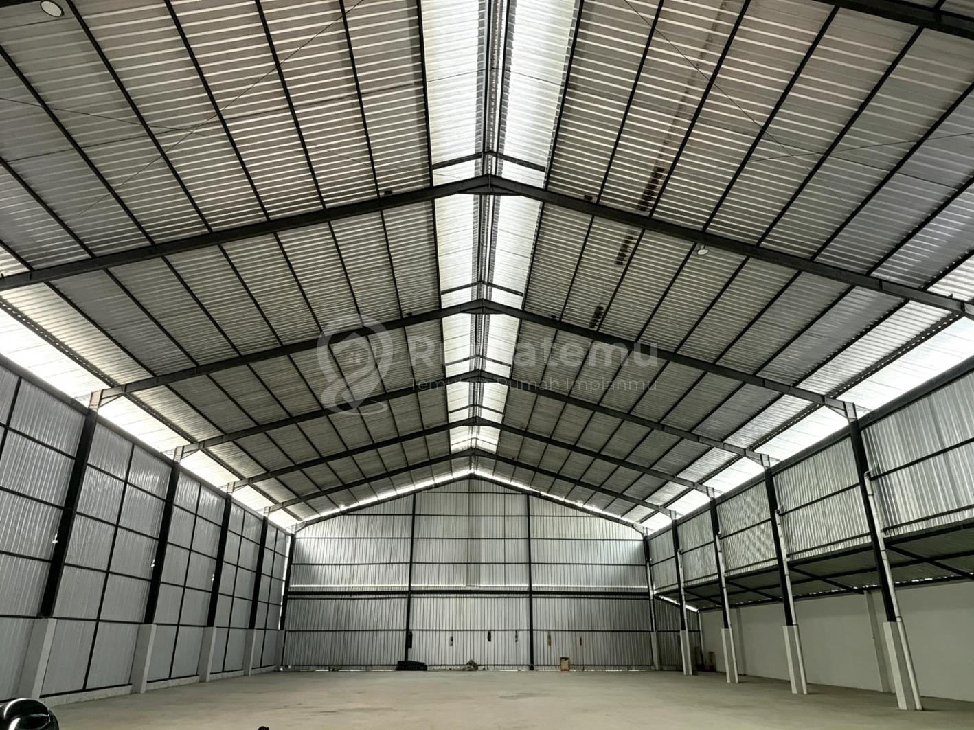 Gudang Stand Alone Lippo Karawaci! Luas 1538M² SHM Akses Kontainer 40 Ft, Sewa Strategis!