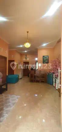 Dijual Rumah Full Renovasi Bata Merah di Griya Loka BSD