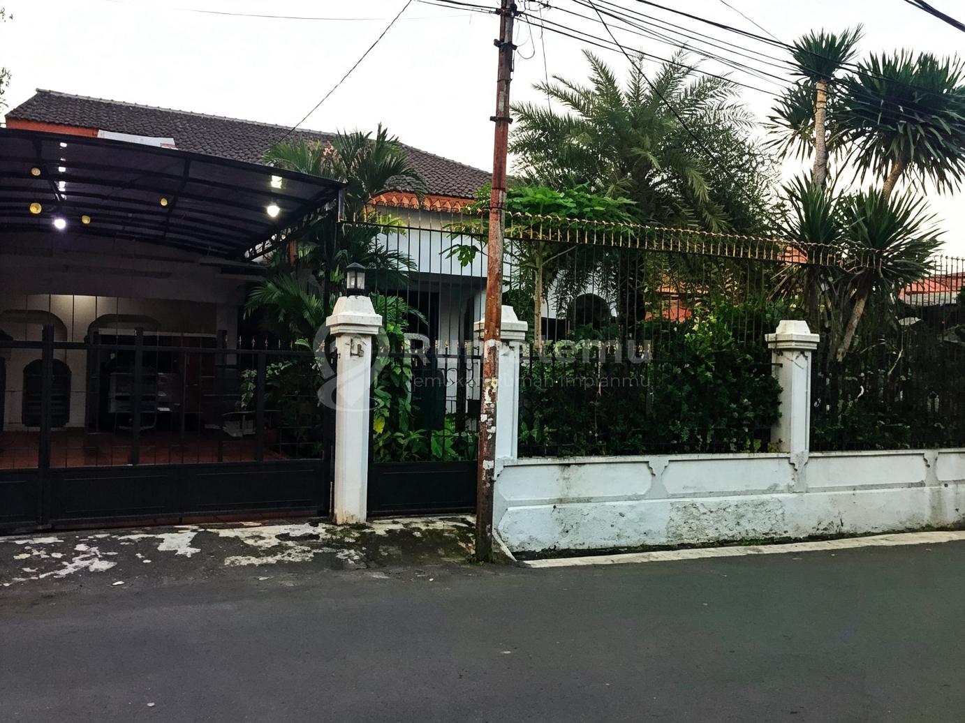 Dijual Rumahdi Jln Berdikari Kebon Jeruk Jakarta Barat