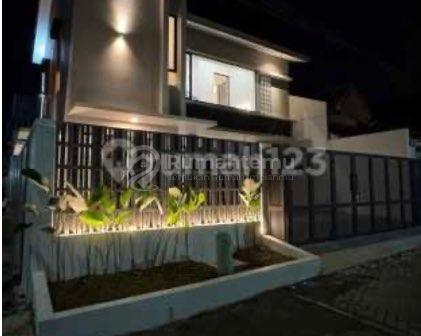 Dijual Rumah Minimalis Desain Modern di Kencana Loka, Bsd