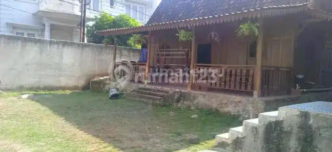 Dijual Rumah Lama Hitung Tanah di Kebayoran Baru