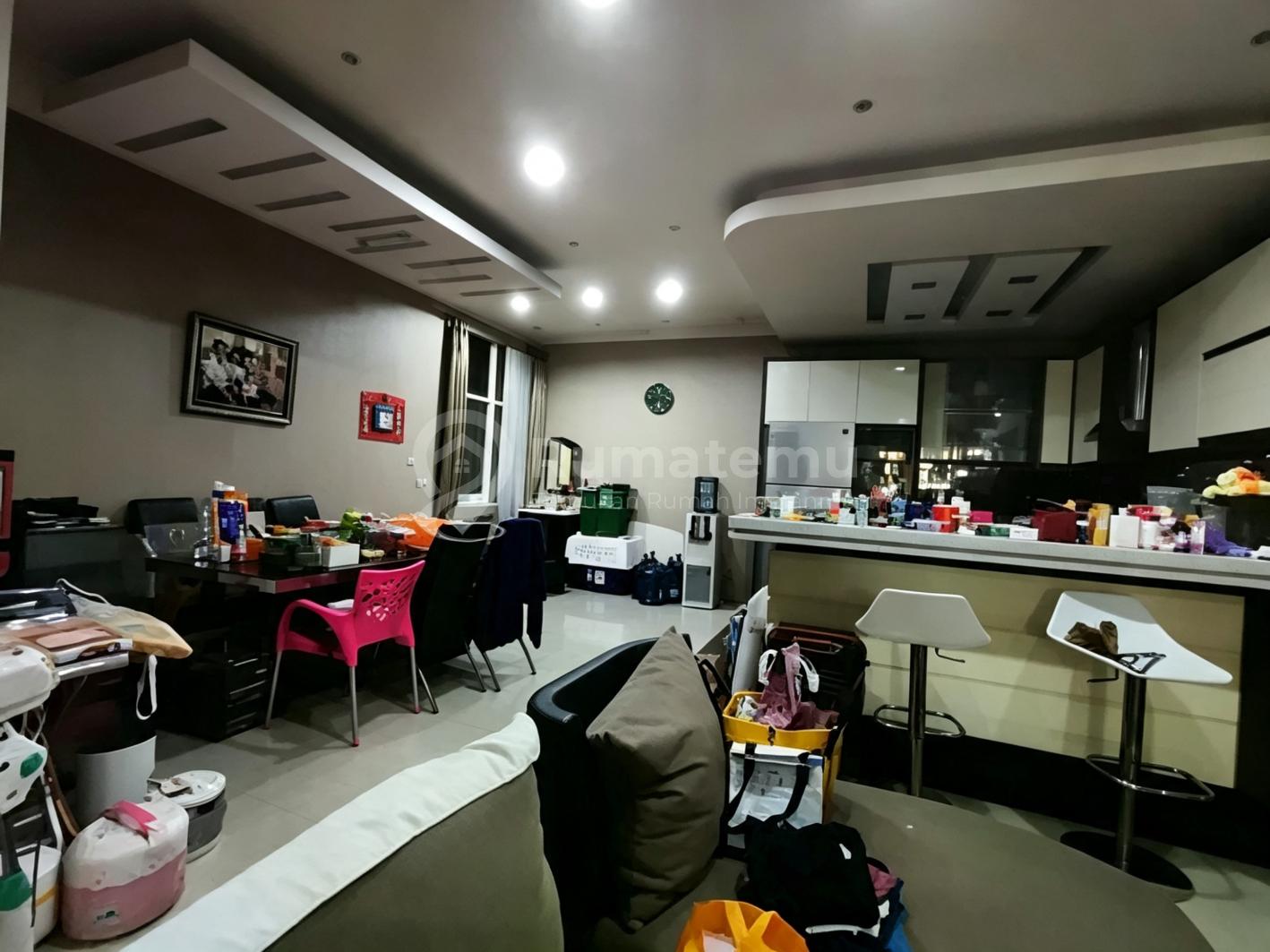 Puri Mansion [rumah]:2.5 Lt-hadap Selatan-dlm Cluster
