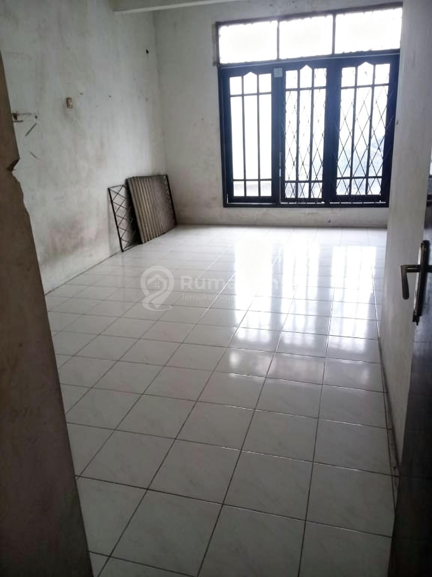 Jual dan sewa rumah lama di Kebon Jeruk, Jakarta Barat