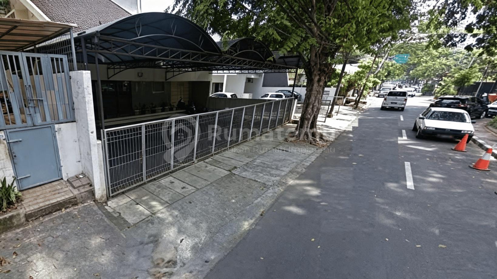 Dijual disewakan rumah bentuk kantor/ruko di Tanah Abang