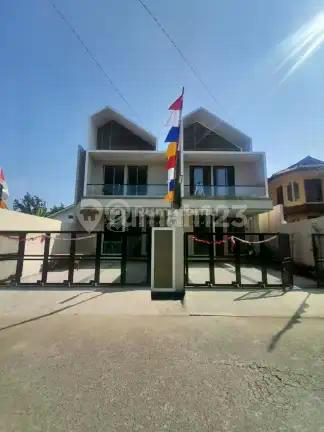 Rumah Baru Dalam Komplek di Jatibening