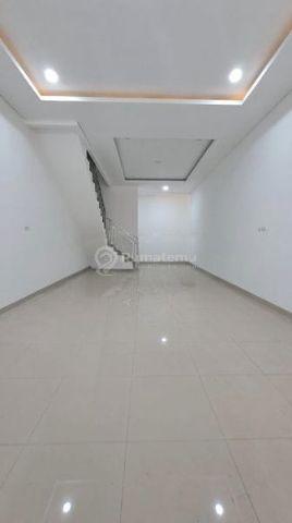 Dijual RUMAH BRAND NEW 3 lantai PADEMANGAN Jakarta Utara
