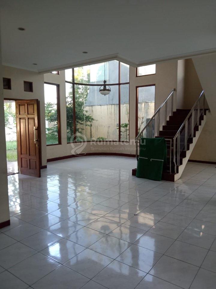DIJUAL RUMAH MEWAH 2 LANTAI DI GRAHA PUSPA LEMBANG – LOKASI PREMIUM & UDARA SEJUK